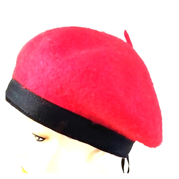 ♥️3/$25 Wool Baret - Picture 1 of 5